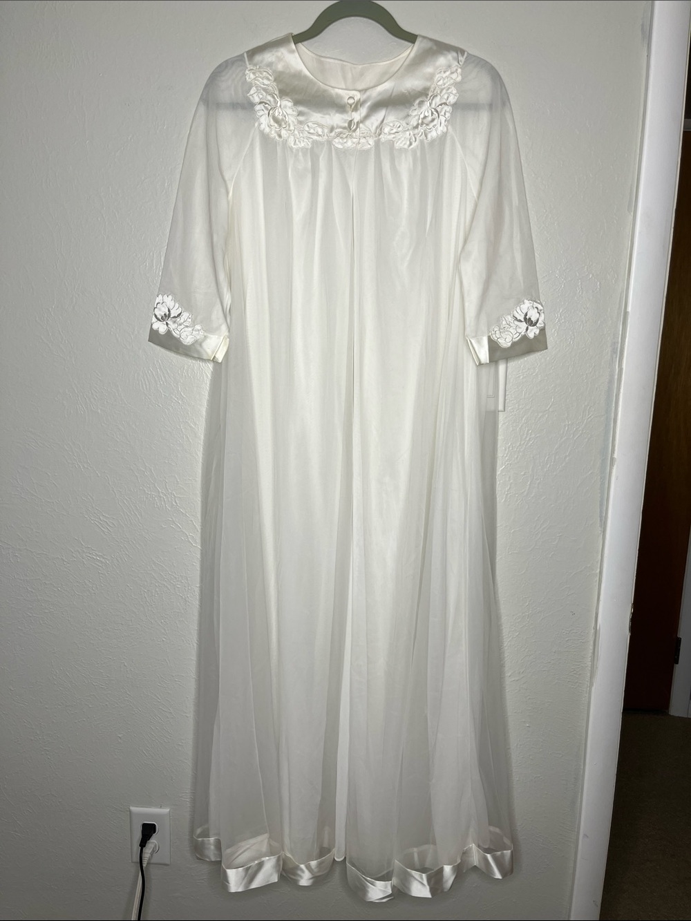 True Vintage Gossard Artemis 60s/70s White Chiffon Robe - Size S Bridal Ethereal